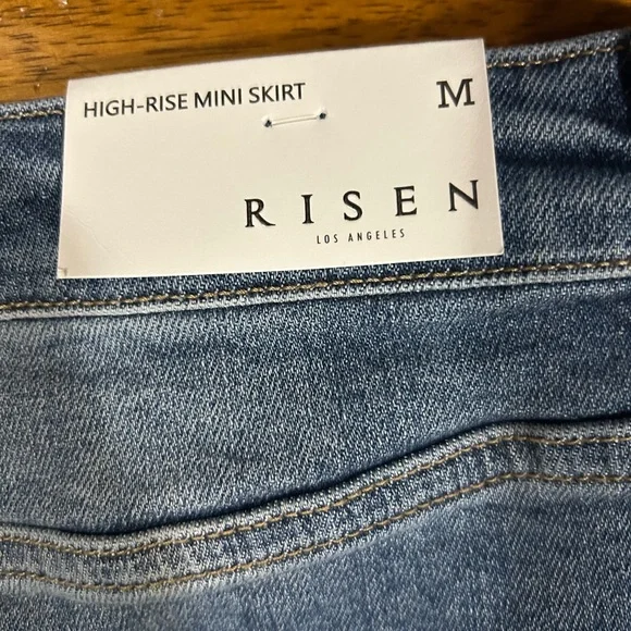 Risen size medium denim skirt - Picture 3 of 4